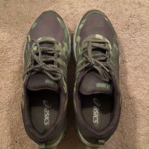 ASICS gel scram 4